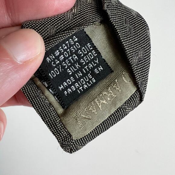 Giorgio Armani Men's Cravatte Grey Silk Tie Made in Italy 59"x3.7" - Picture 7 of 8